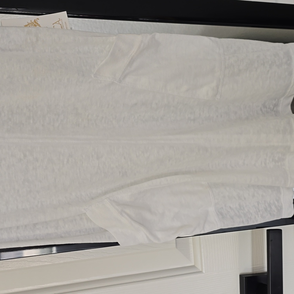 BECCA Cover Up Sz Lg Nwt - Picture 3 of 6